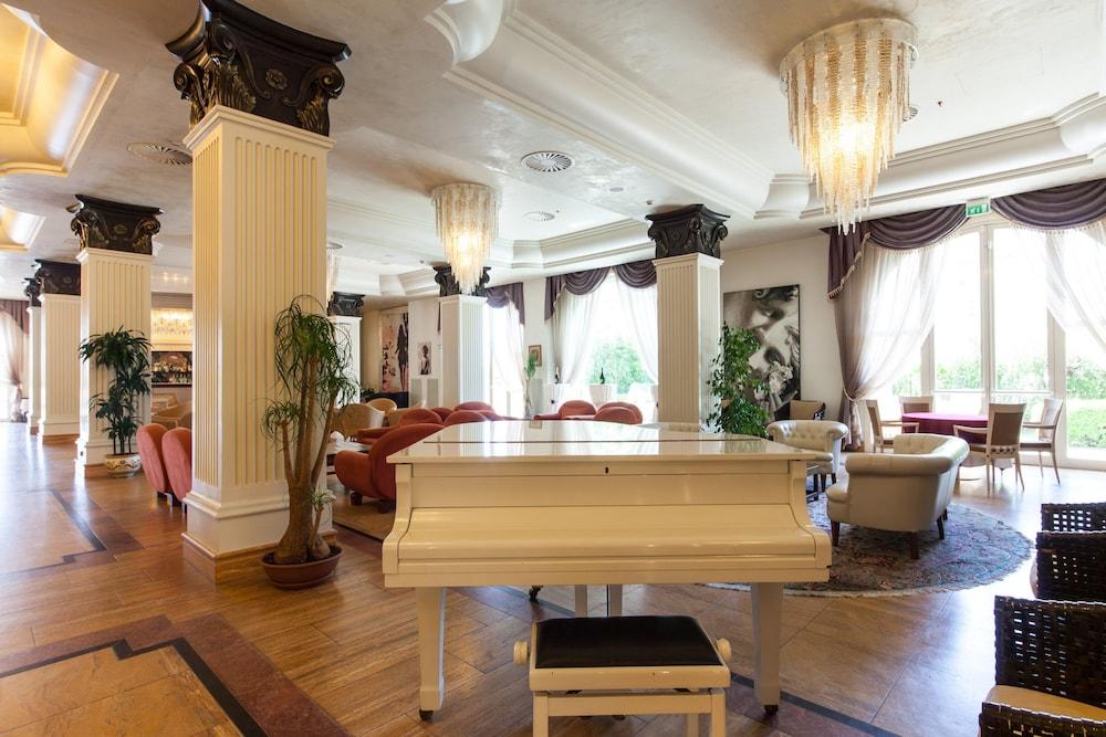 Palace Hotel มิลาโน แมริตทิมา ภายนอก รูปภาพ